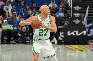 卢：沃尔什让哈登疲于奔命 我们队里也有几个这样的球员