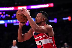 昙花一现！麦科勒姆12中6拿下17分2板3助2断 第三节独得14分