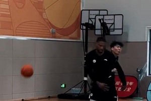 看平常心和威姆斯单挑，可以感受到网红街球手和职业之间的差距了