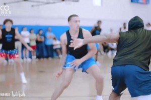 飘零半生仍是自己扛起球队！哈登野球场顶级单打合集！