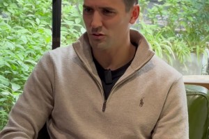 周定洋：成都的生活太棒了，有美食还很传统