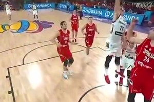 超级天才横扫欧洲！年轻的东契奇球风太有观赏性了！